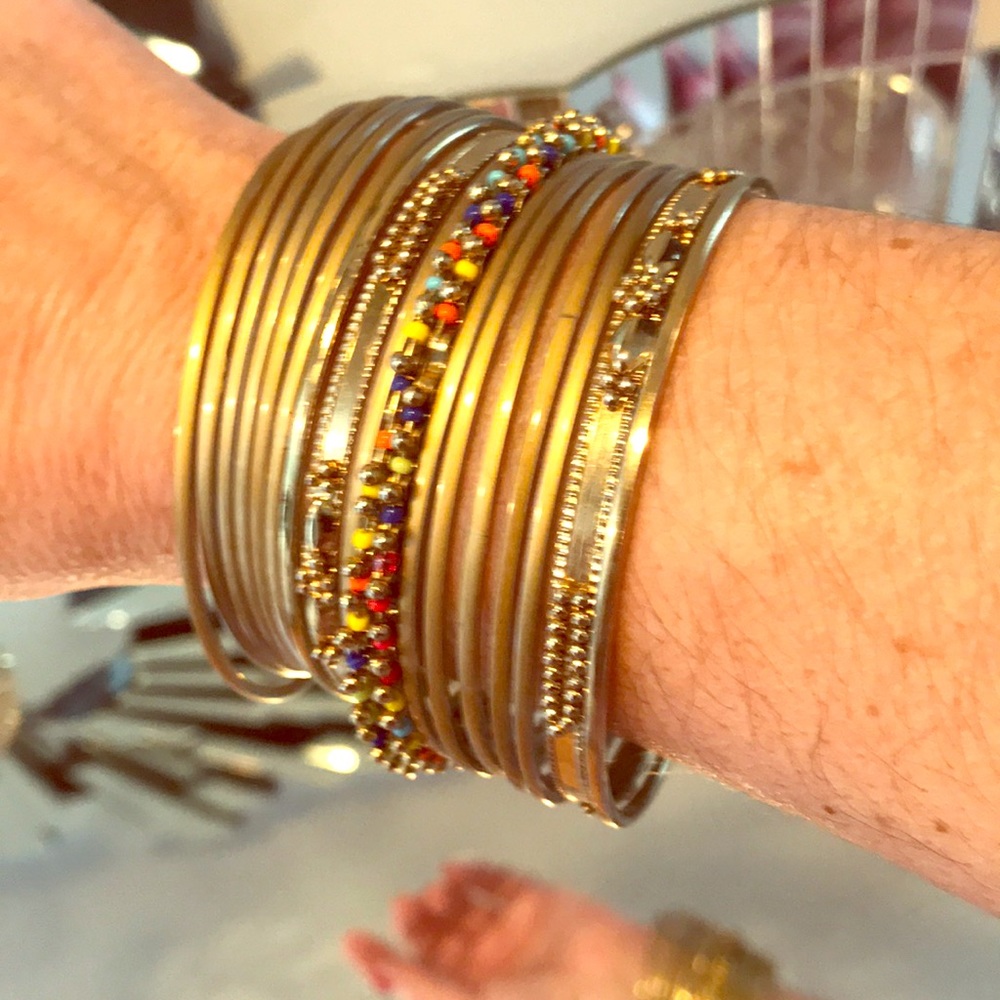 Set of 18 stackable banglesBracelets